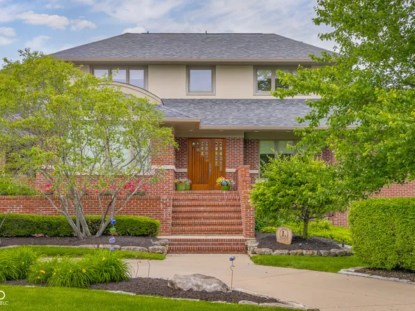 8224 W Mulligan Ln, Columbus, IN 47201