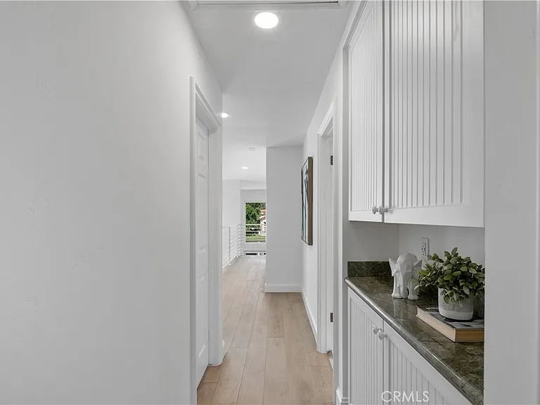 22645 Spring Lake Ln — Photo 32