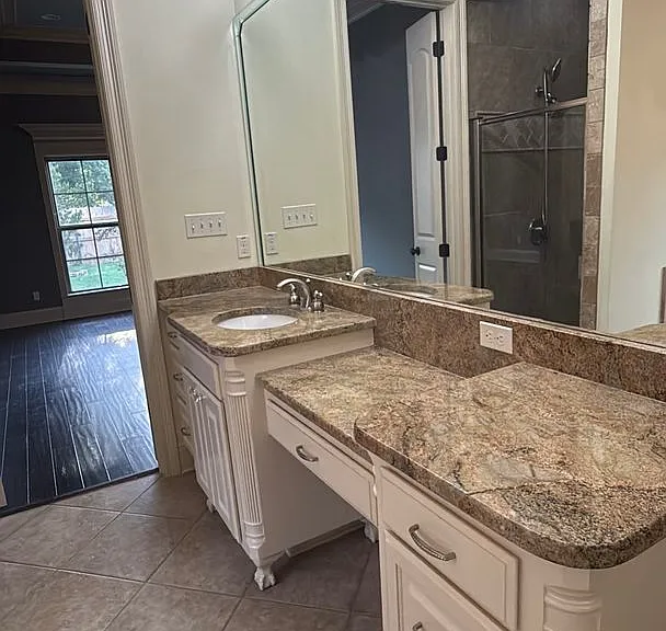 9572 Rochel Dr — Photo 49