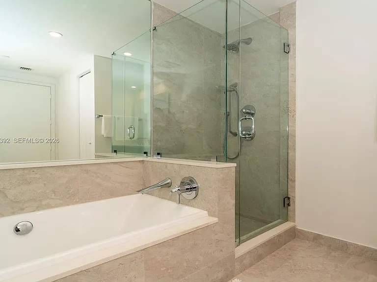 488 NE 18th St #3608 — Photo 24
