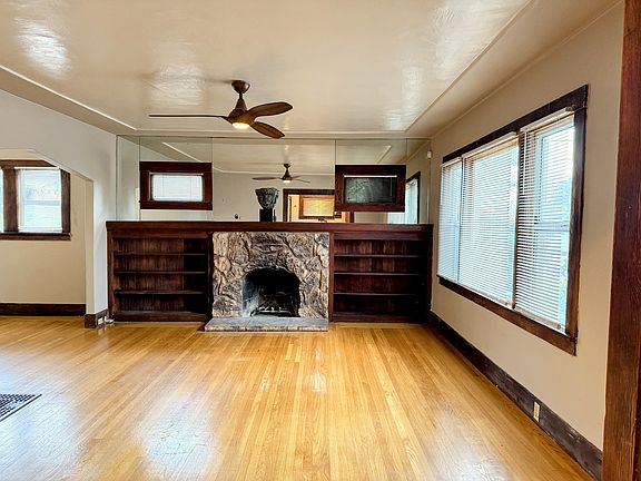 3rd image of 2120 Havenscourt Blvd
