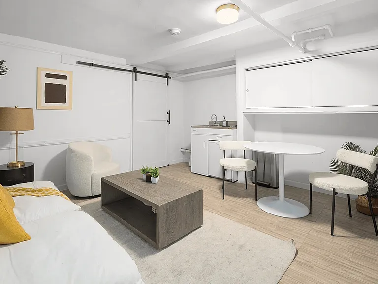 173 N 7th St #1B — Photo 5