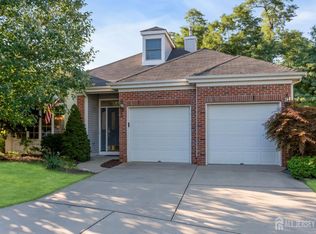 31 Whitehall Rd, Monroe Township, NJ 08831