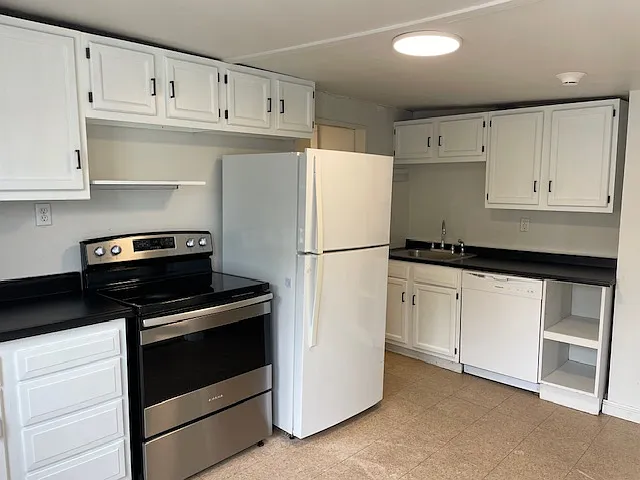 13 1/2 Cleveland St #6 — Photo 3
