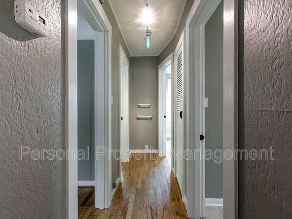 3rd image of 807 W 21st St
