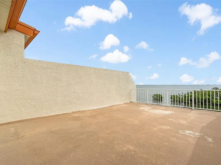 1593 Pinellas Bayway S — Photo 37