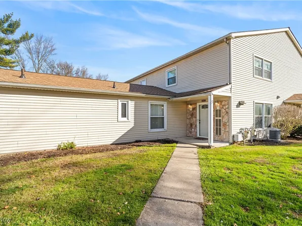 2510 Ivy Hill Cir Unit D, Cortland, OH 44410