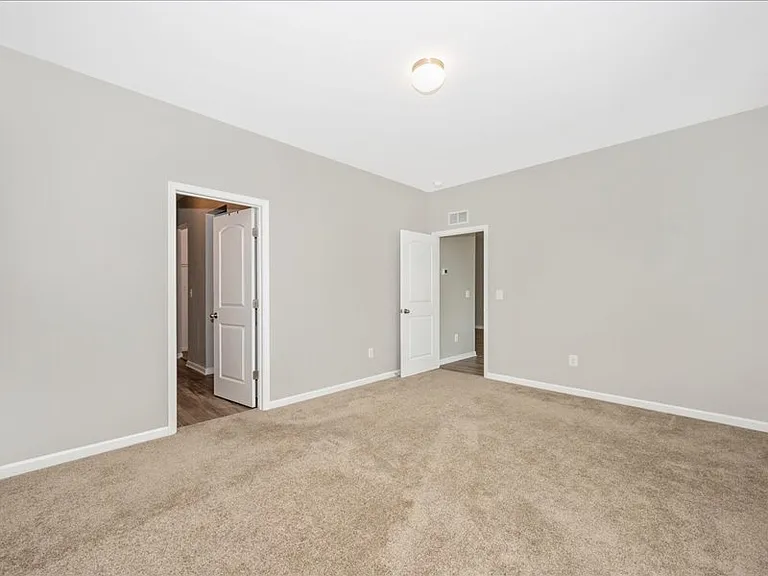 42 Eakins Ln — Photo 30
