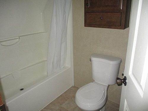 4th image of 20521 Piedmont Dr