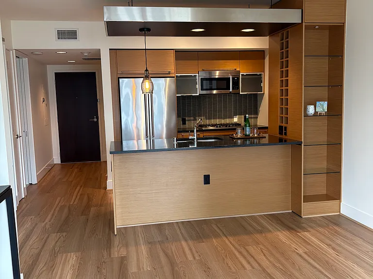 820 Blanchard St #1606 — Photo 10