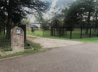 2319 Apache Dr, Montgomery, TX 77316