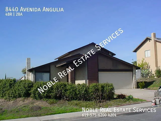 8440 Avenida Angulia