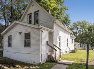 1219 10th St NW, Cedar Rapids, IA 52405