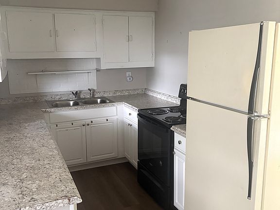 2nd image of 907 N Chamberlain Ave #1/2