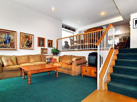3rd image of 22028 Collins St APT 1