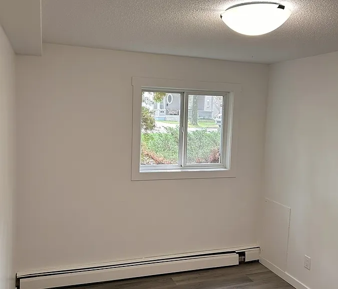 727 5th Ave N #6 — Photo 12