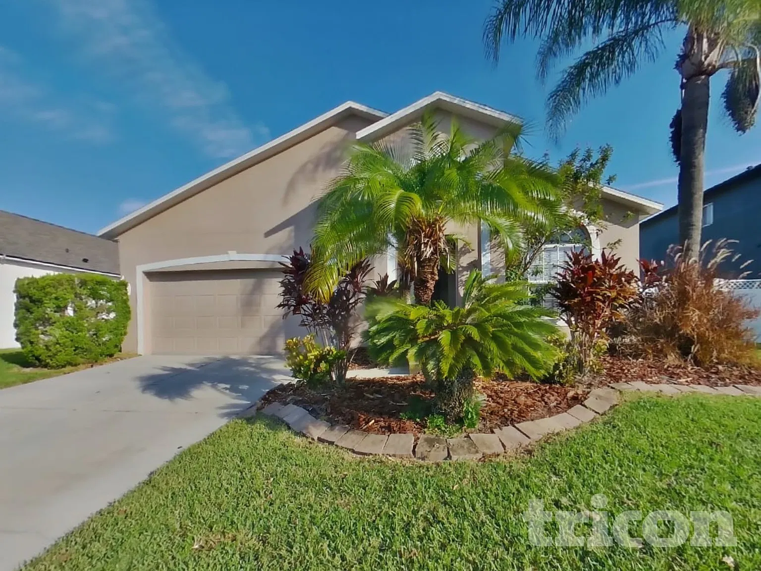 7506 Merchantville Circle Zephyrhills FL — Photo 2