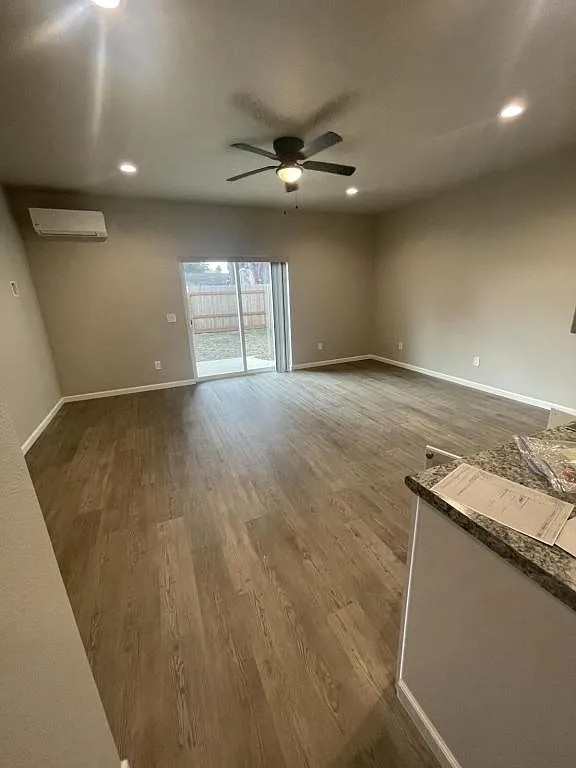 318 11th St SE, unit 3 — Photo 4