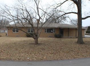 2700 S Whitney Rd, Independence, MO 64057