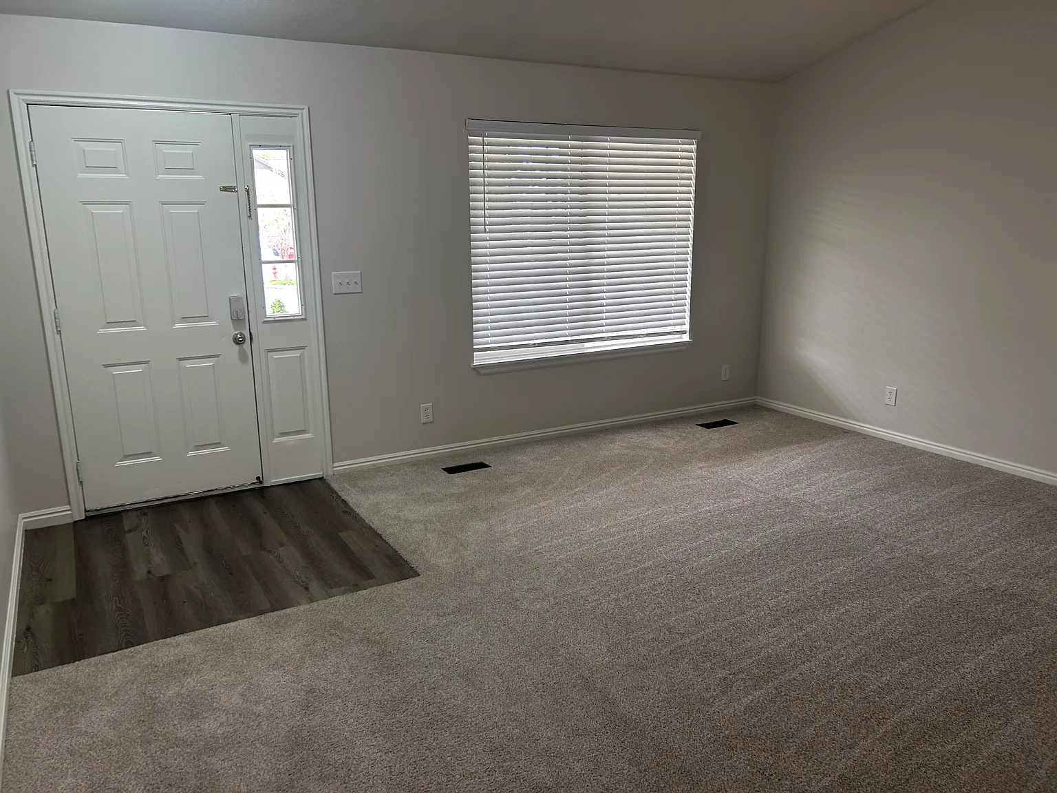 7 bed, 3.5 bath, 3500 sqft, $4,100 — Photo 3