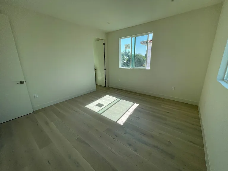 5537 W 3rd St #5537 — Photo 12