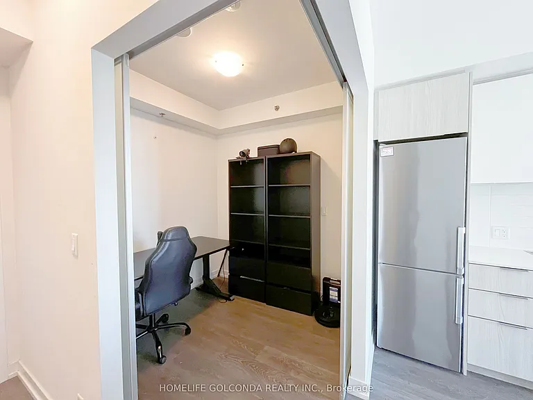 203 College St #1205 — Photo 11