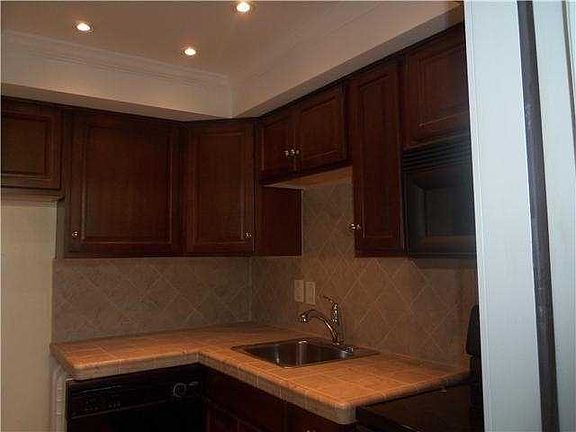 2nd image of 258 Neptune Ave #2