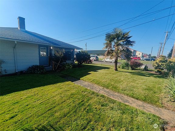 5th image of 2423 Pacific Avenue