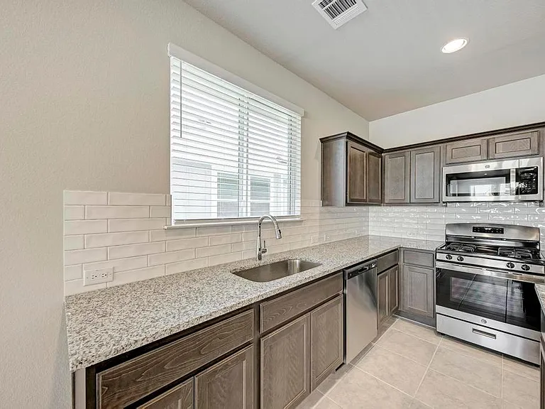 1209 Goforth Rd — Photo 9