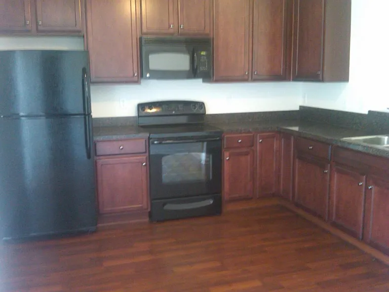 94 Highbluffs Blvd — Photo 2