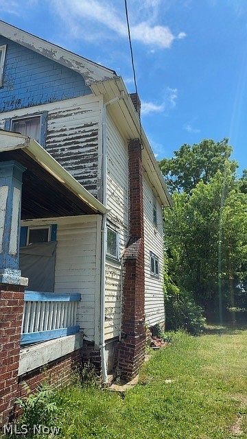 2nd image of 895 E 130th St