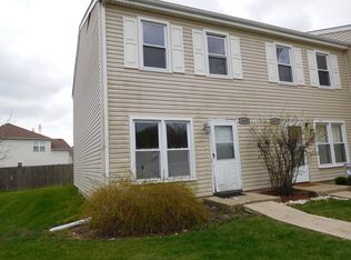 1658 Shamrock Ct #25, Aurora, IL 60505