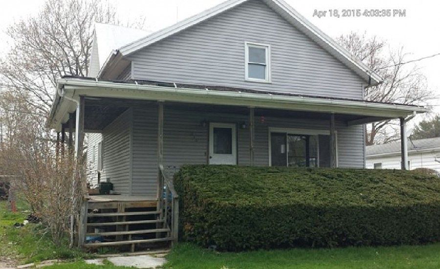 1st image of 210 S Main St