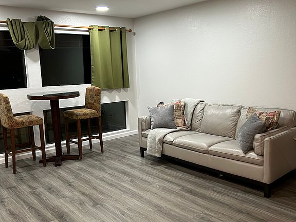 2nd image of 1600 Carmel Dr APT 18