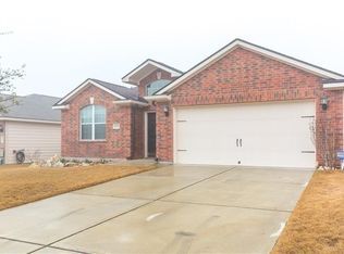 213 Sapphire Ln, Jarrell, TX 76537