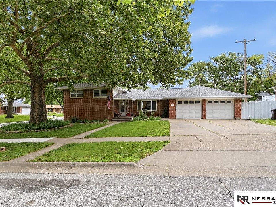 1st image of 310 Dale Dr