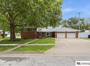 310 Dale Dr, Lincoln, NE 68510