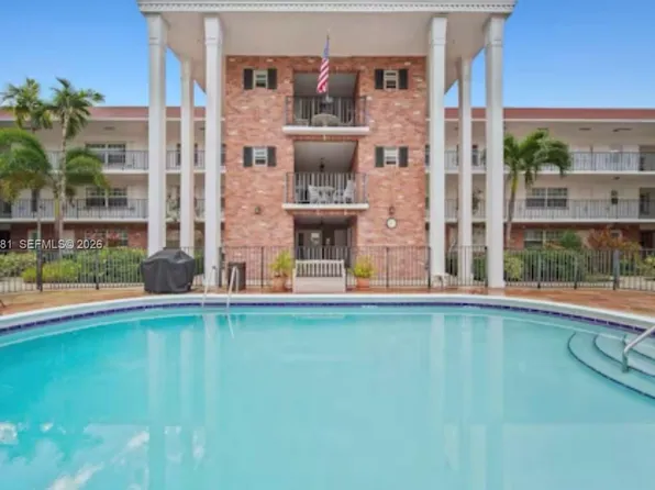 2424 NE 9th St, Fort Lauderdale, FL