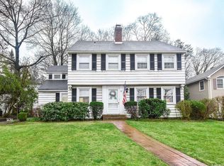 27 Beverly Rd, Port Washington, NY 11050