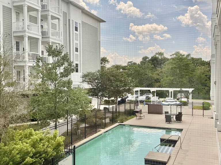 Riverside Living — Photo 25