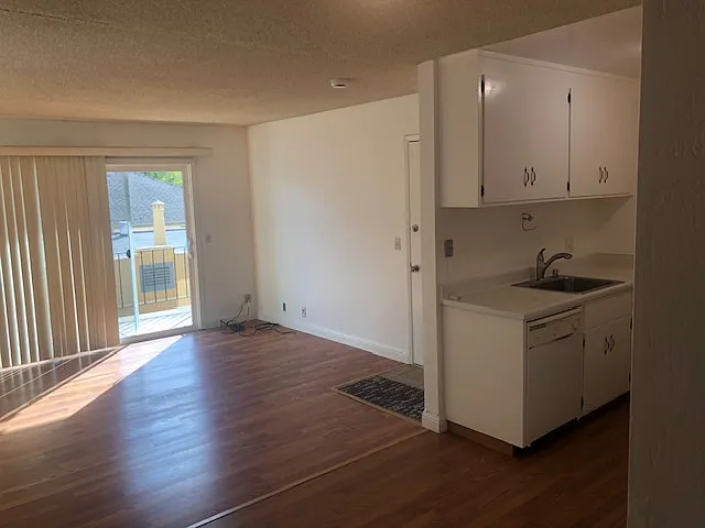 636 N 2nd St #6 — Photo 2