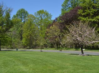 6 Barrister Dr, Holmdel, NJ 07733