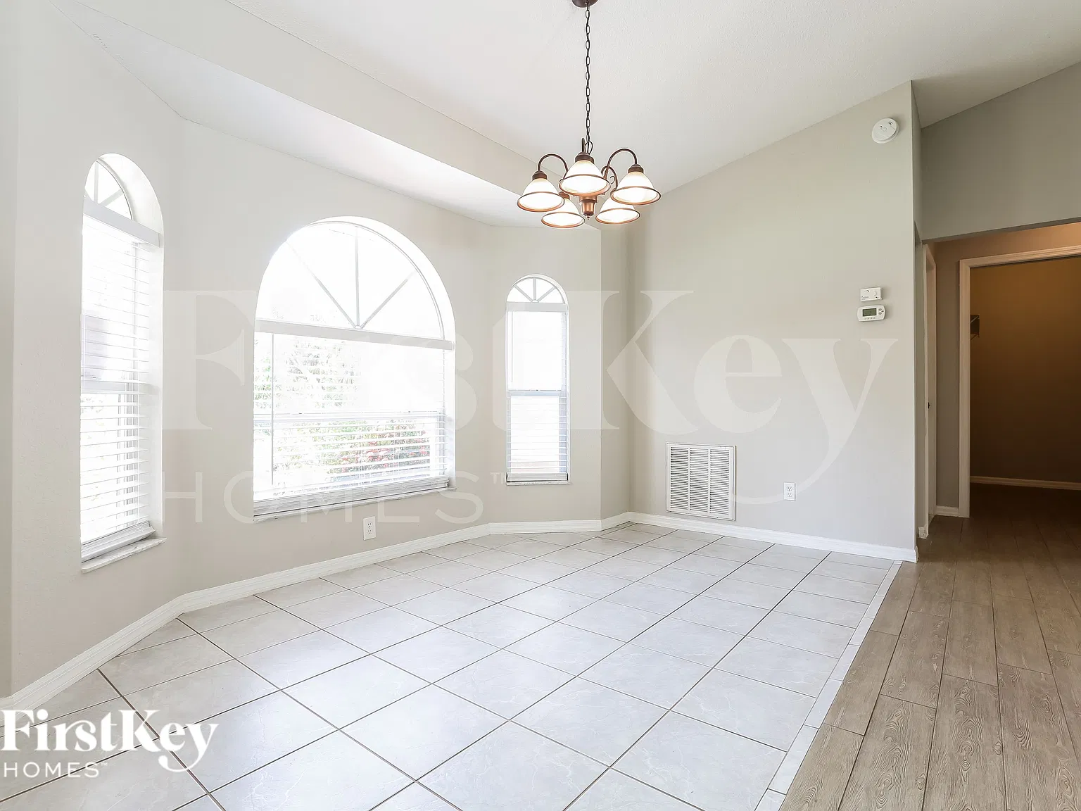 3 bed, 2.0 bath, 1453 sqft, $1,970 — Photo 4