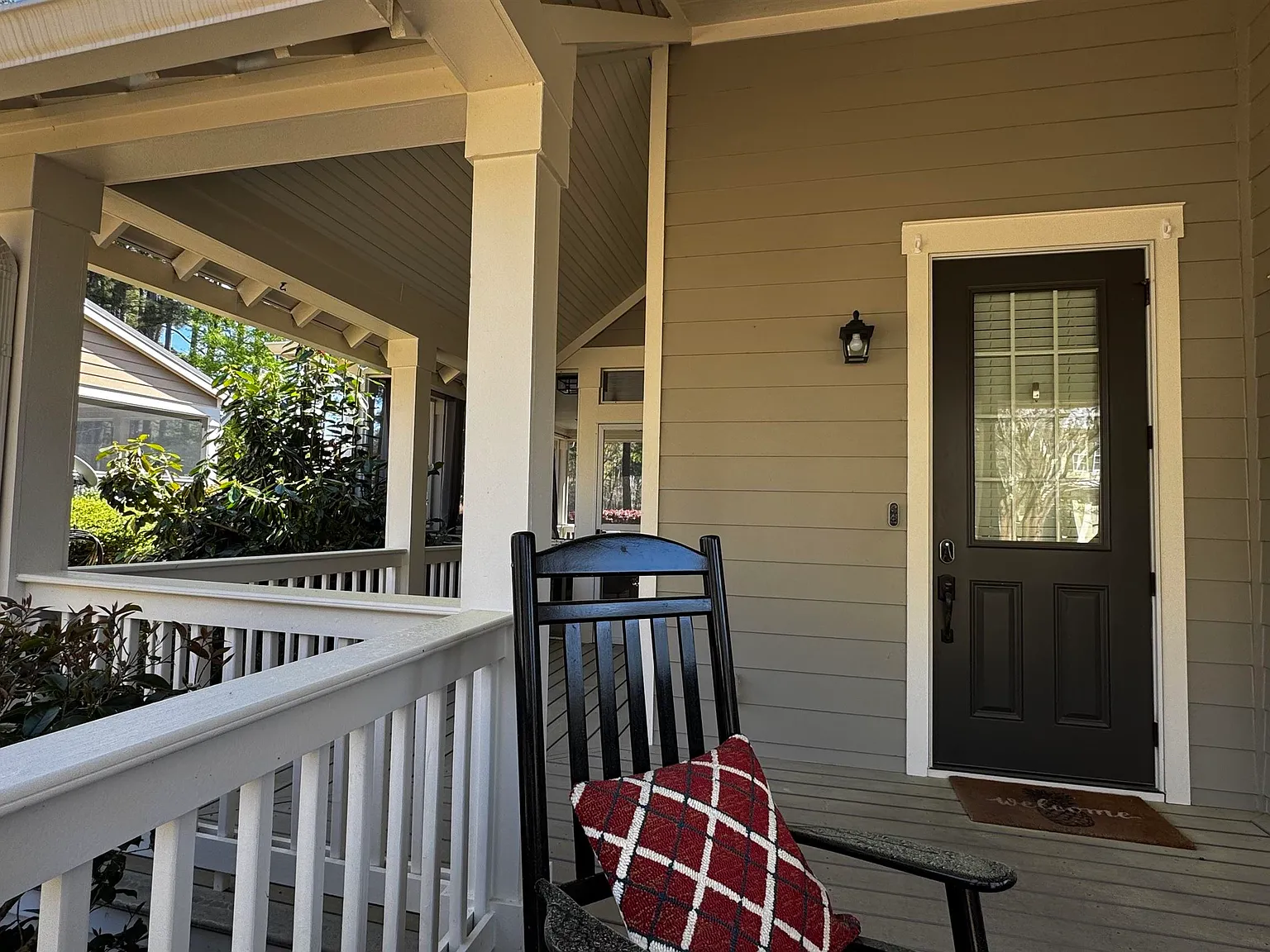 3 bed, 3.5 bath, 1824 sqft, $4,000 — Photo 3