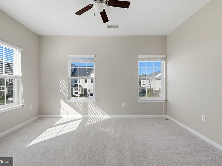 300 Kintyre Ln — Photo 24