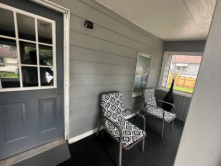 404 E Jackson St — Photo 14