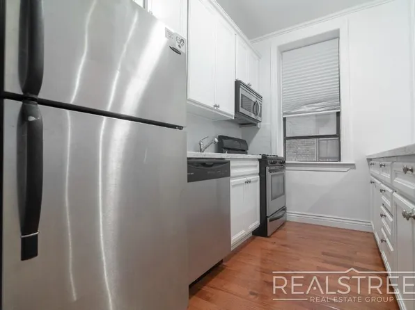 141 Joralemon Street image 3 of 7