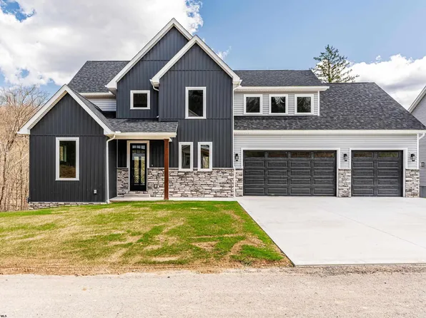 210 Farm Brook Ln, Morgantown, WV 26505