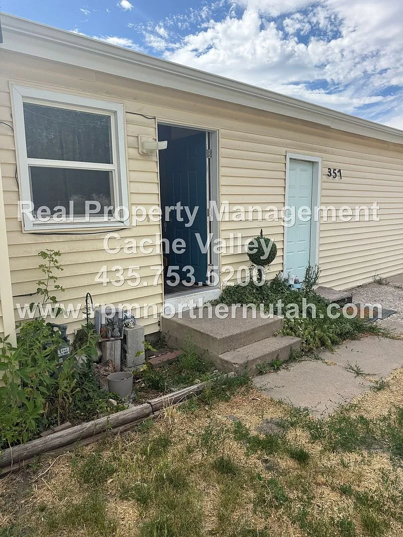 Great House Available in Hyrum! Minutes from JBS and Hyrum Dam! — Photo 1