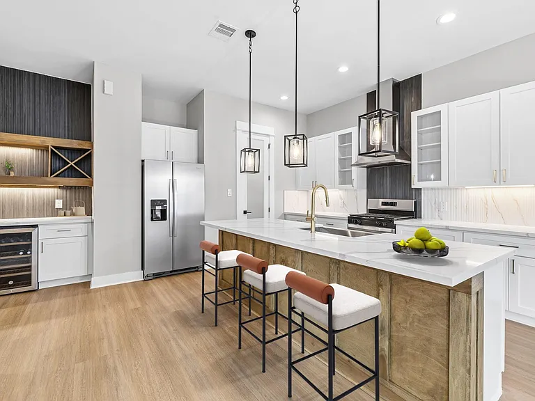 719 Thornton Rd #D — Photo 4